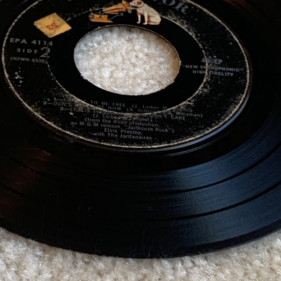 Vintage Elvis Presley Jail House Rock 7” Vinyl Record - Picture 9 of 9